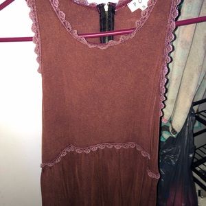 Pol babydoll tank. Zips up in the back